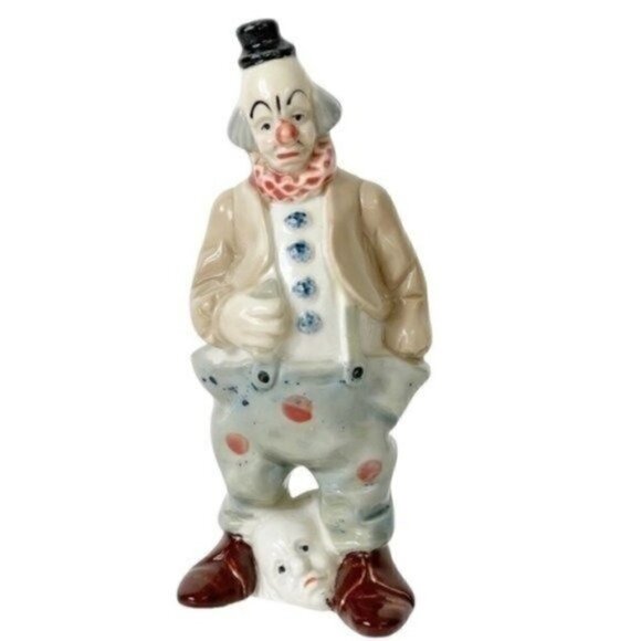 Vintage Sad Hobo Clown Figurine with Face Between his Feet | 7” Porcelain Taiwan - Picture 1 of 13